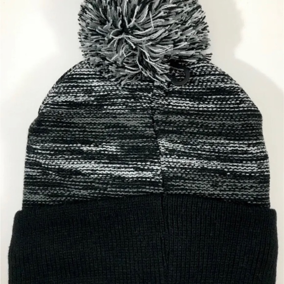 NBA * NATIONAL BASKETBALL ASSOCIATION Cuff PomPom Blk KNIT BEANIE WINTER… - Picture 2 of 3